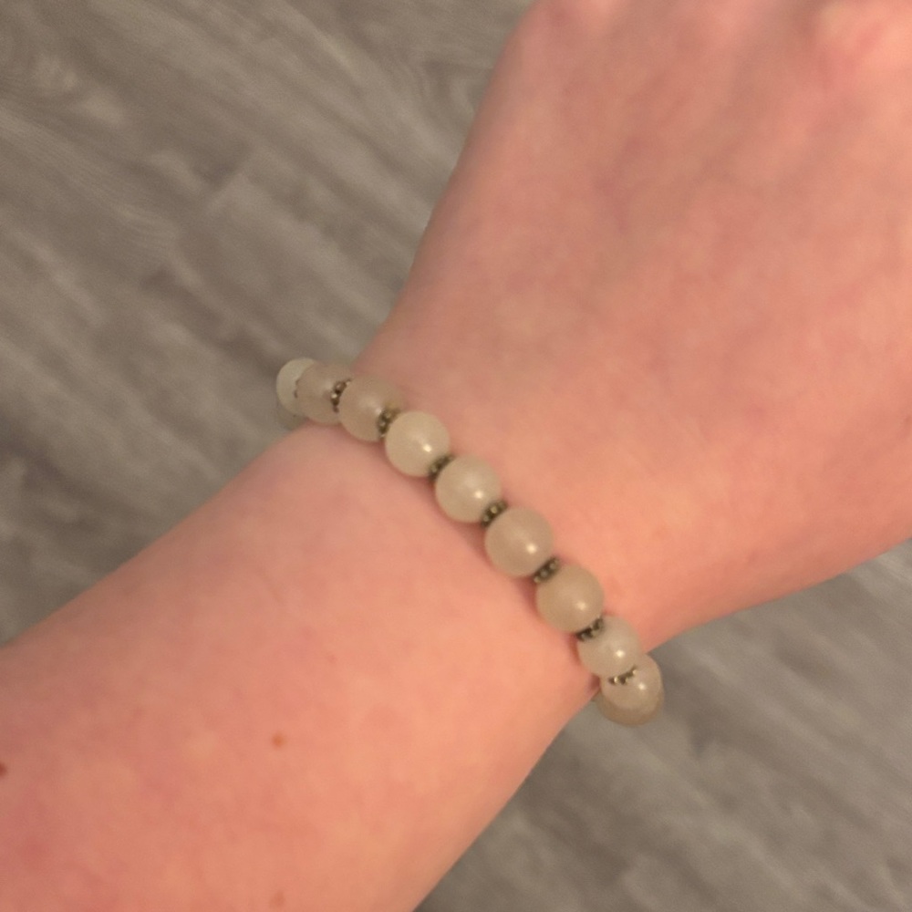 Elegant Cream Beaded Bracelet